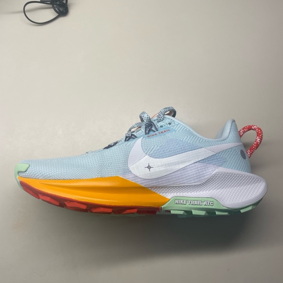 Nike Trail Running Shoes - Picture 3 of 5